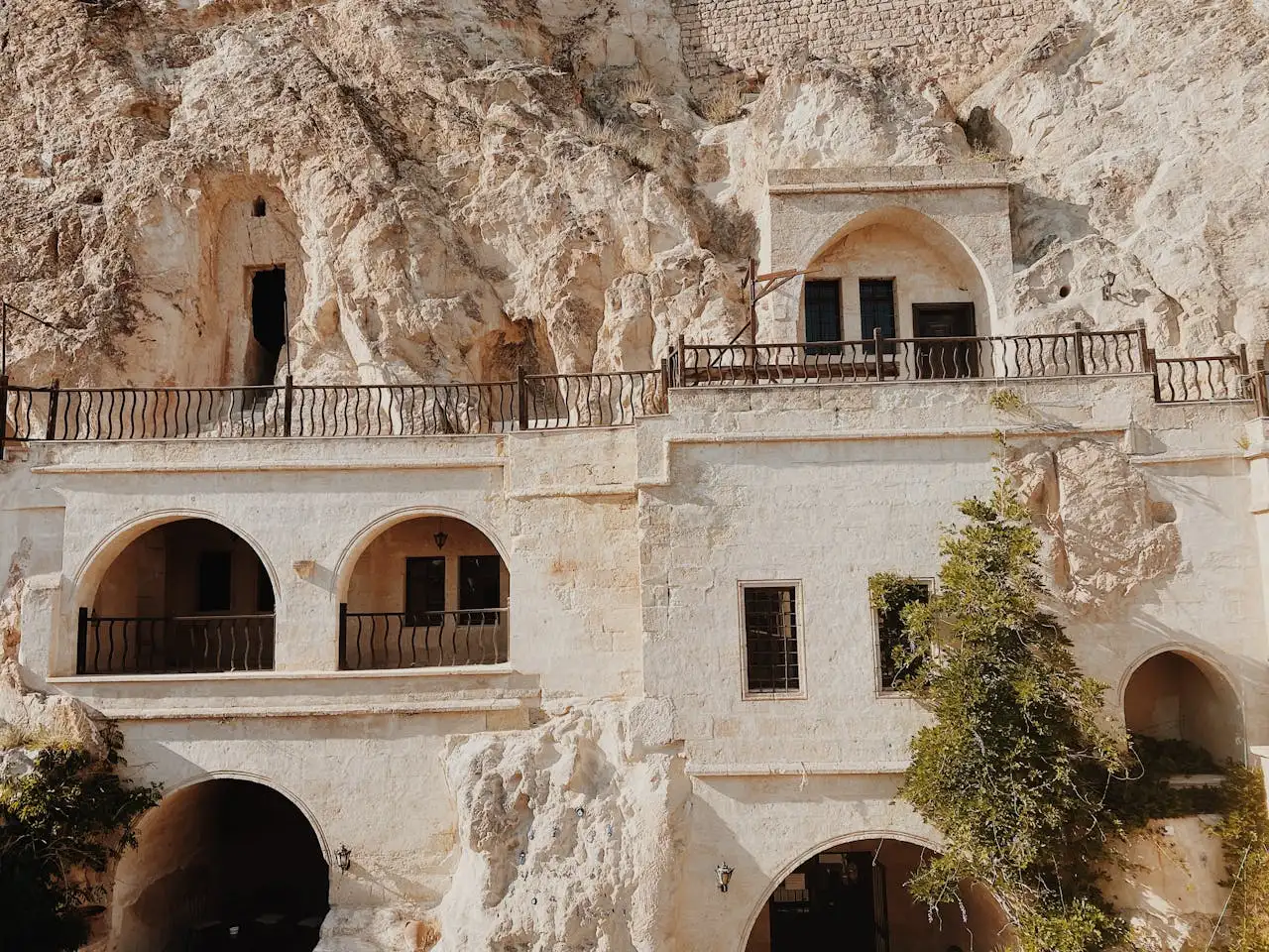 Manoir troglodyte grandiose